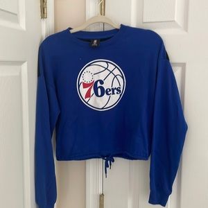 Philadelphia Sixers Cropped Sweatshirt